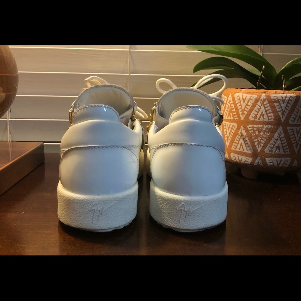 ❌❌❌White and Gold Women’s Giuseppe Zanotti Shoes❌❌❌ - Picture 8 of 10